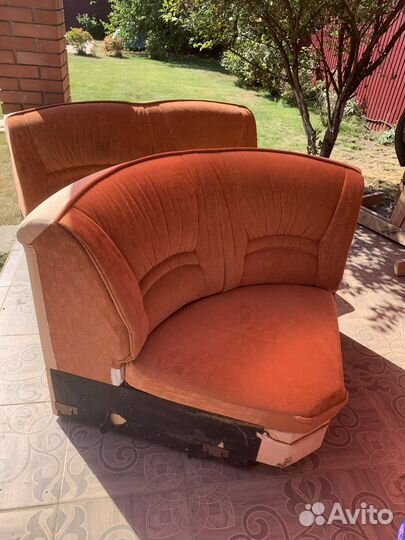 Продам диван угловой