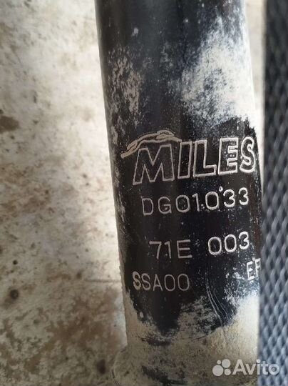 Перед. аморт-ры Майлз на Logan 2011