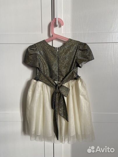 Нарядное платье 98