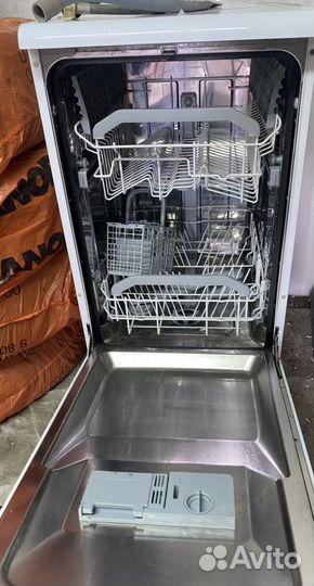 Посудомоечная машина hotpoint Ariston LSF 7237