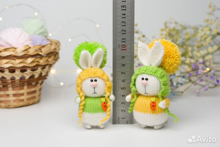Вязаный заяц Морковкин, пасхальный кролик