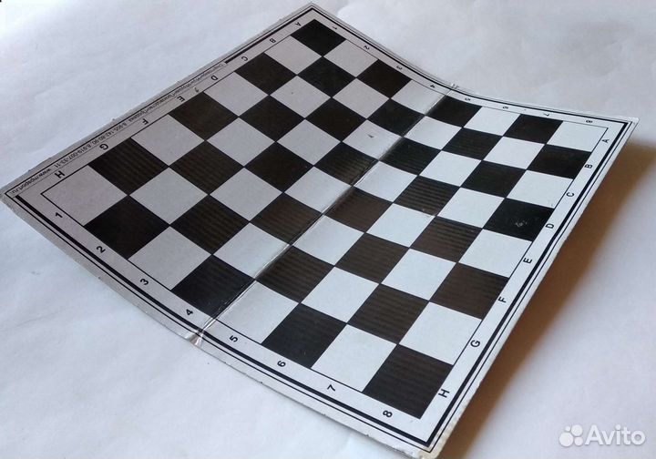 Поля (доска) для шахмат и шашек, картон