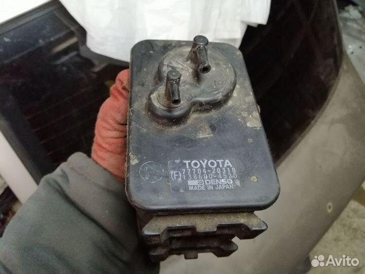 Абсорбер (фильтр угольный) Toyota Carina E I (1992