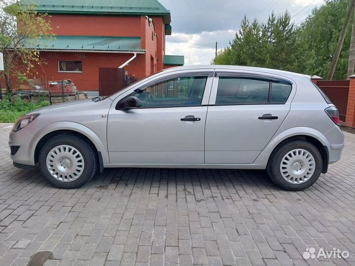 Opel Astra 1.6 МТ, 2014, 54 600 км