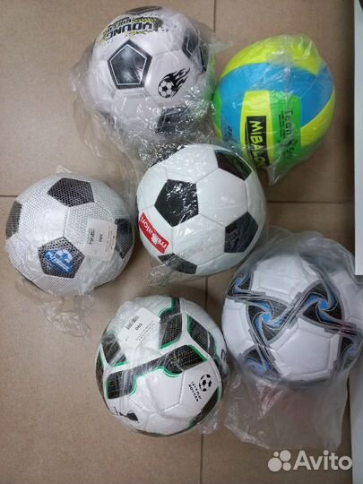 Футбольный мяч новый