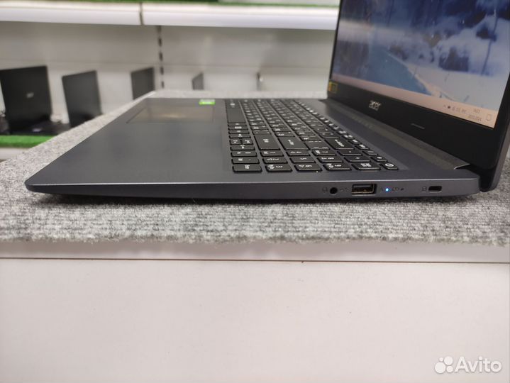 Игровой ноутбук Acer i3-1005G1 MX330 2GB 240GB SSD