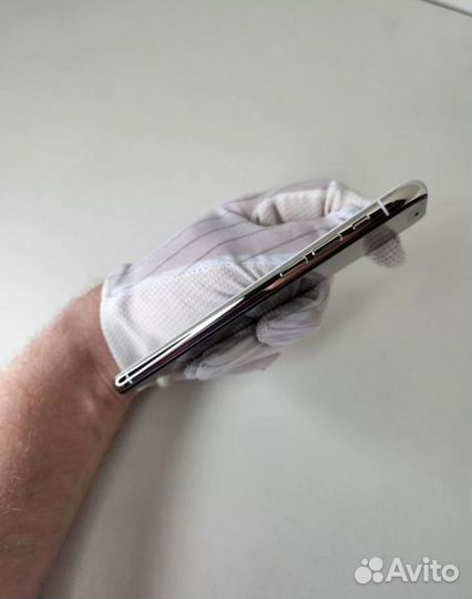 iPhone X, 64 ГБ