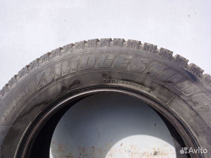 Bridgestone Ice Cruiser 7000 215/65 R16 98