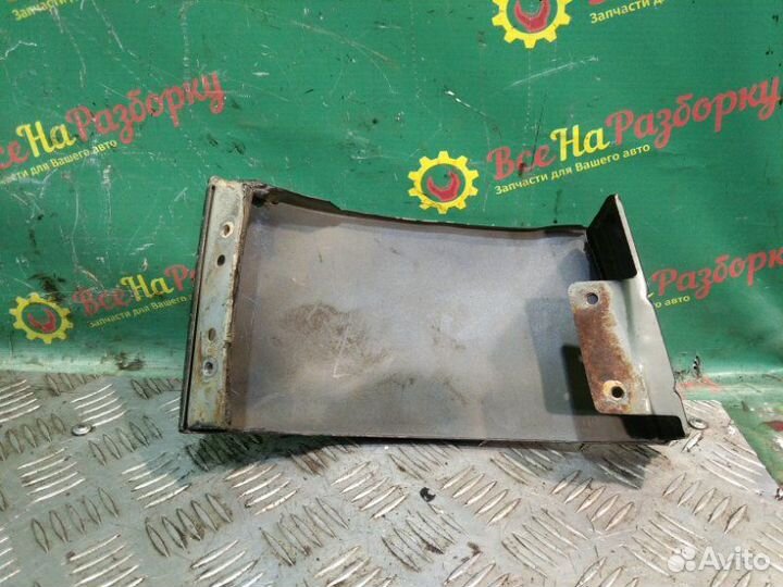 Накладка под задний правый фонарь Zaz Sens