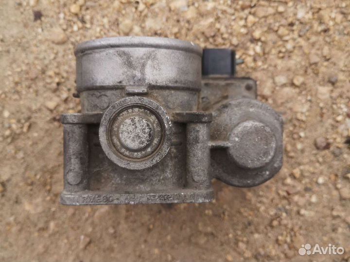 Заслонка дроссельная 2,0 Nissan X-Trail,PrimeraP12