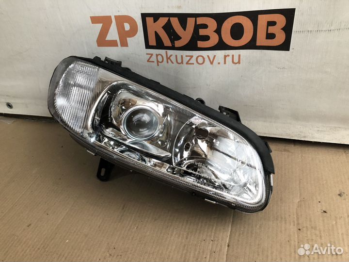 Opel Omega B 97-99 Новая правая фара