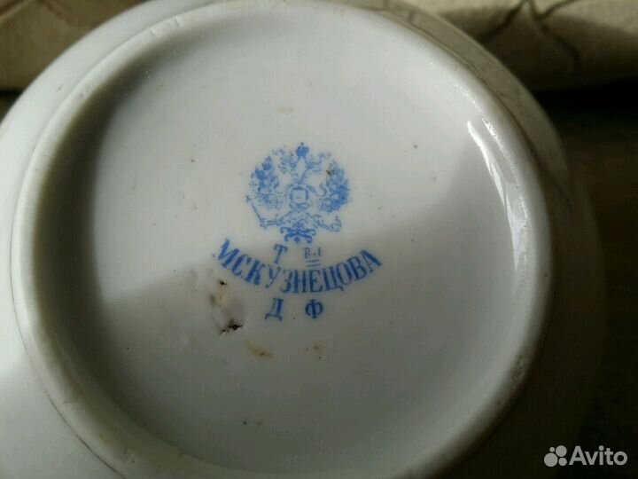 Молочник ф-ки Кузнецова М.С.фарфор, конец 19в