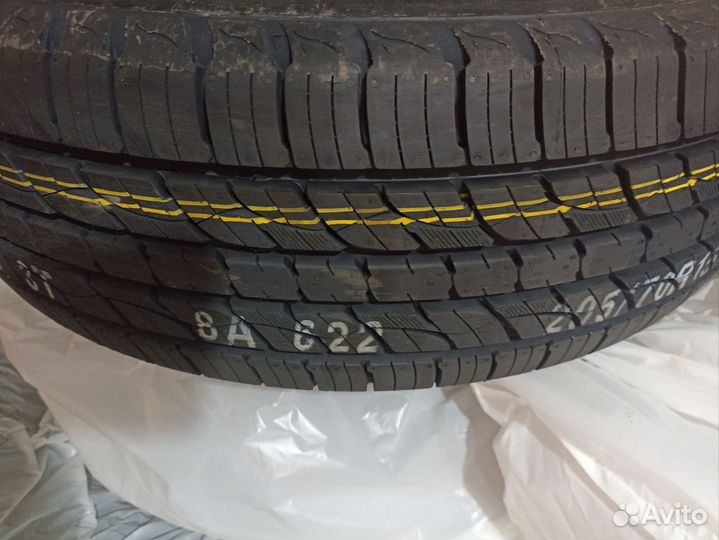 Kumho Crugen Premium KL33 205/70 R15 96T