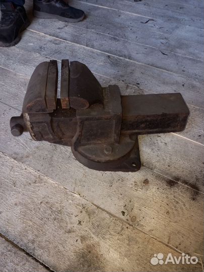 Тиски слесарные СССР