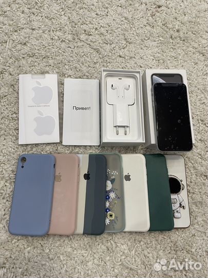 Телефон iPhone XR 128