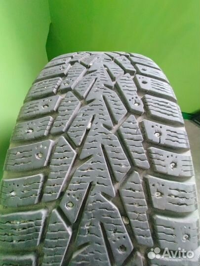 Nokian Tyres Hakkapeliitta 7 215/65 R16