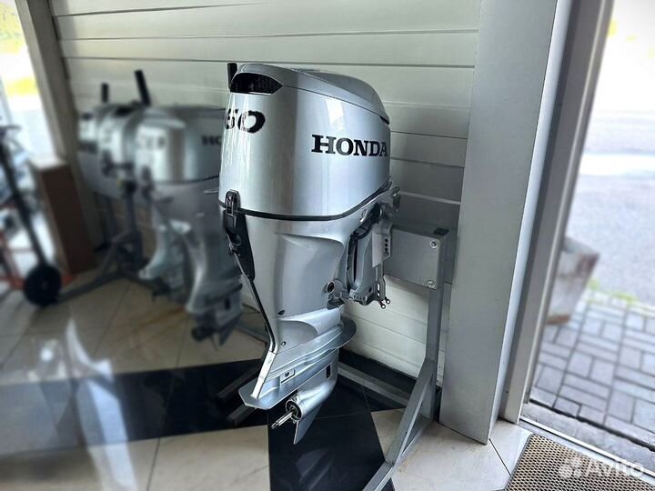Лодочный мотор honda BF60AK1 lrtu Витринный