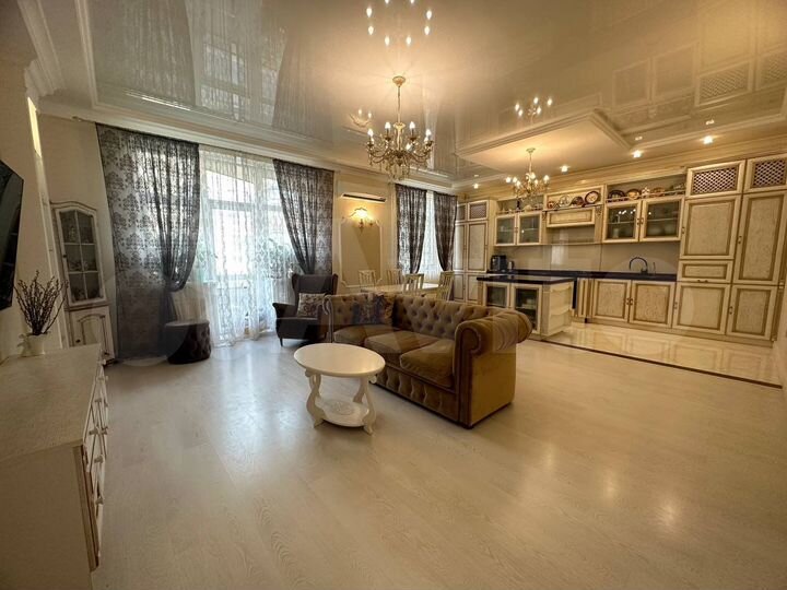 3-к. квартира, 115 м², 2/4 эт.