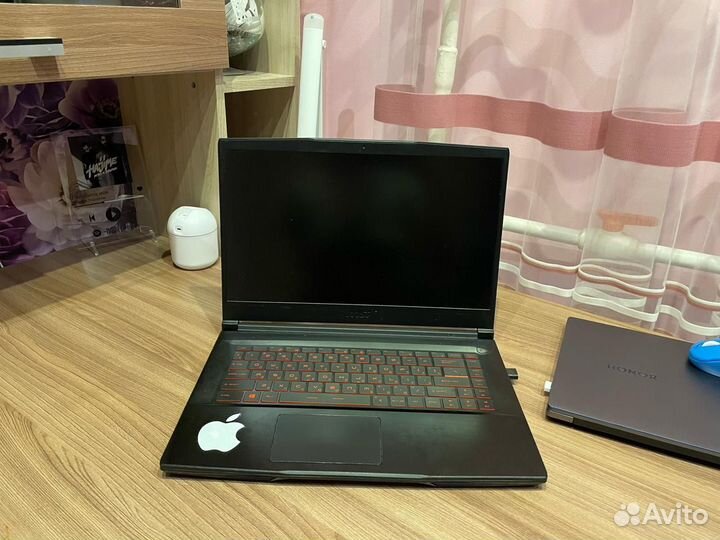 Ноутбук msi gf63