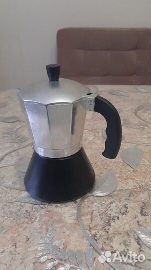 Гейзерная кофеварка