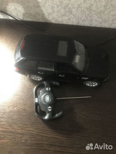 Машинка на пульте управления