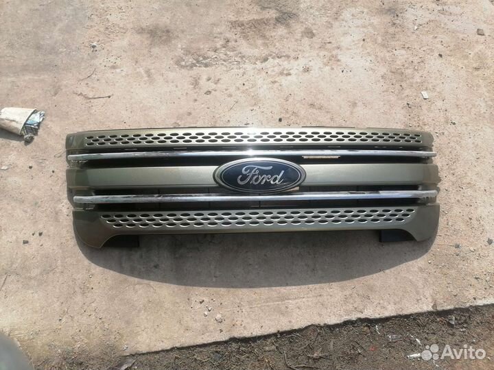 Решетка радиатора Explorer 5