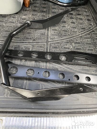 Усиленный задний бампер Skinz