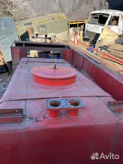 Ёмкость 2.5 куба