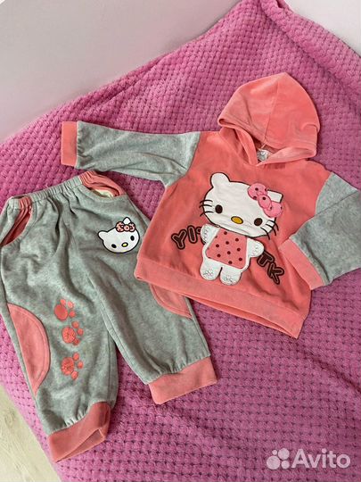 Спортивный костюм для малышки