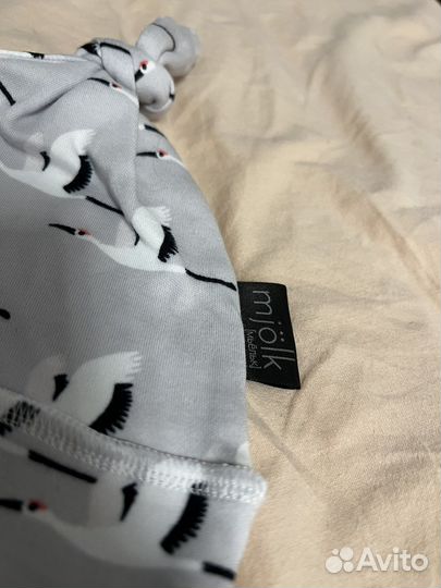 Джинсы reserved и mjolk боди + шапочка и носки