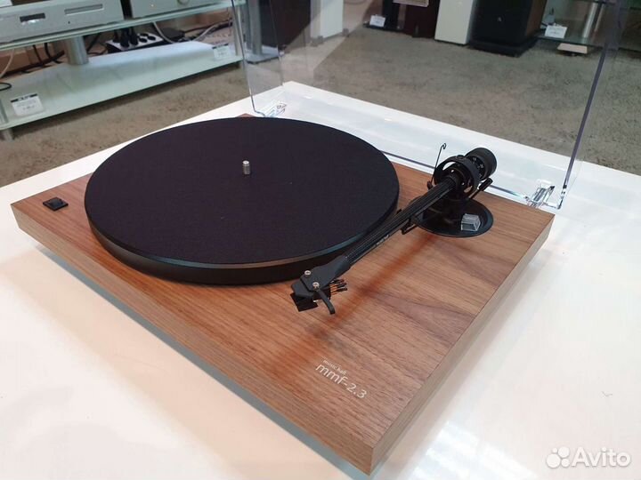 Music Hall mmf2.3 SE walnut