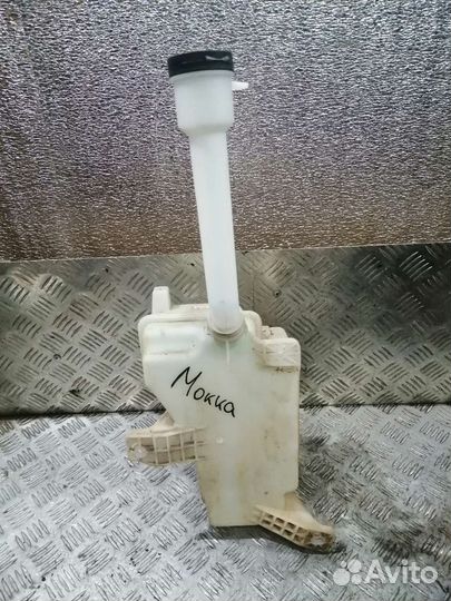 Бачок омывателя Opel Mokka