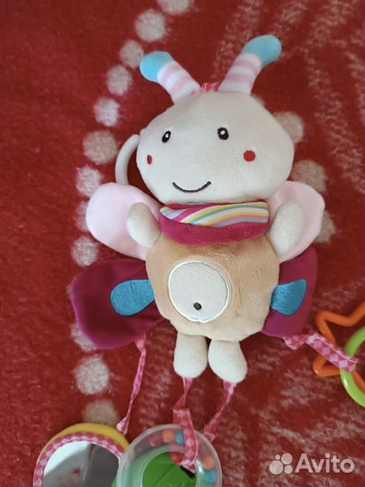 Игрушки погремушки для малыша