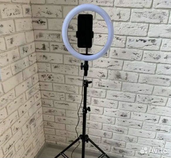 Кольцевая лампа 26 См