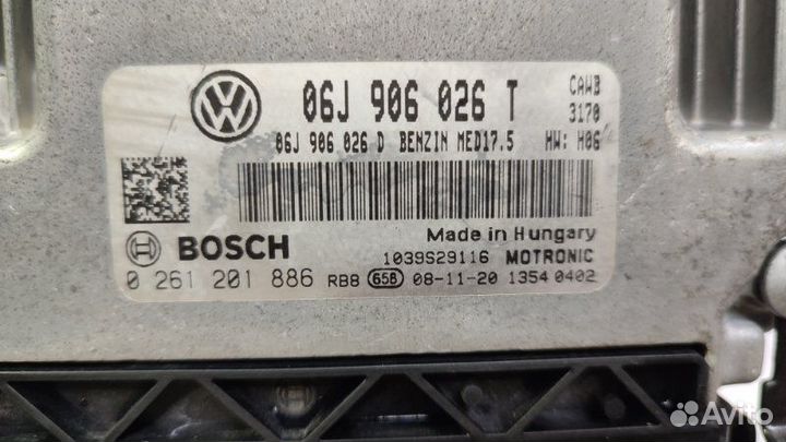 Блок управления двс Volkswagen Tiguan 5N2 cawb