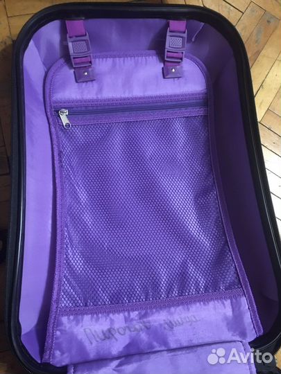 Чемодан детский на колесах