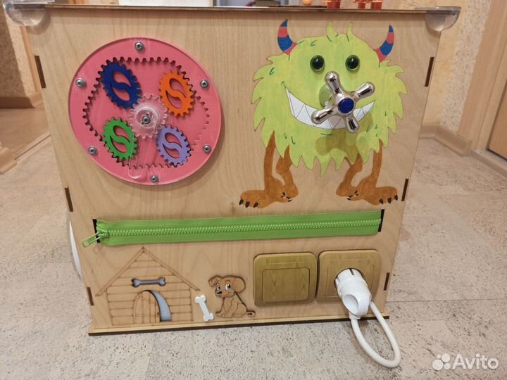 Детская развивающая игрушка Бизикуб 40х40х40