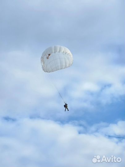 Самостоятельный прыжок с парашютом