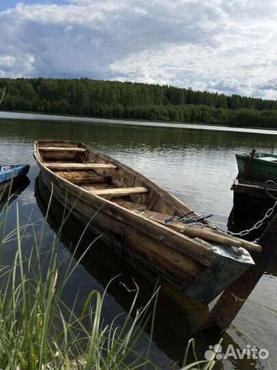 Деревянная лодка