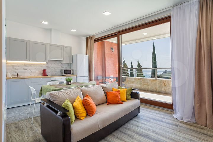 3-к. квартира, 65 м², 2/12 эт.