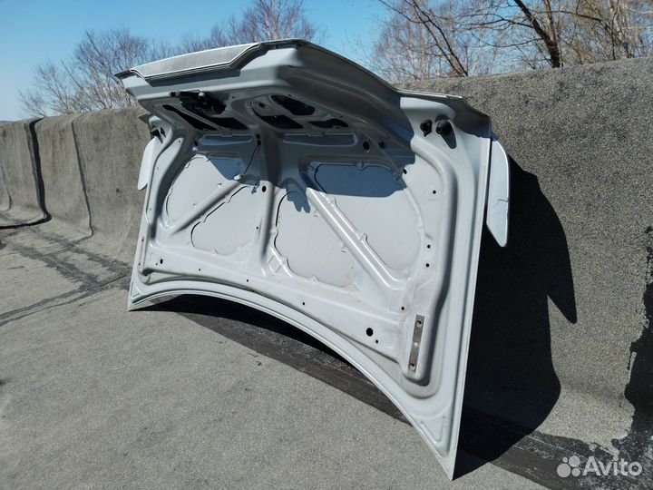 Крышка багажника Toyota Chaser 100