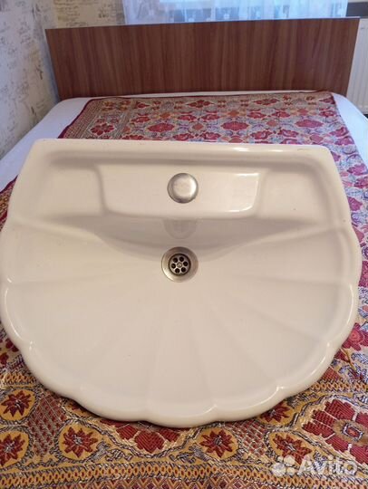 Раковина в ванную бу