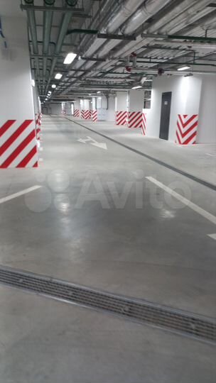 Машиноместо, 14 м²