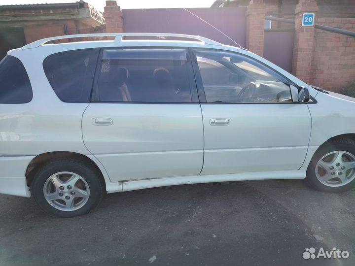 Toyota Ipsum 2.0 AT, 1998, 255 000 км