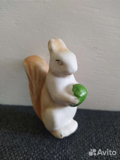 Бисквитный фарфор белочка