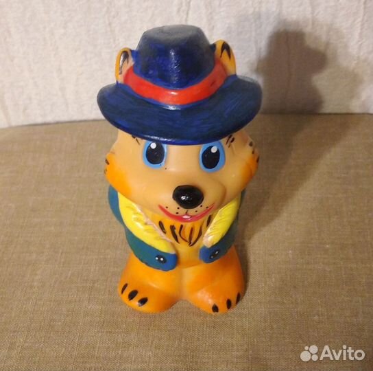 Резиновая игрушка из 90-х бурундучок Чип