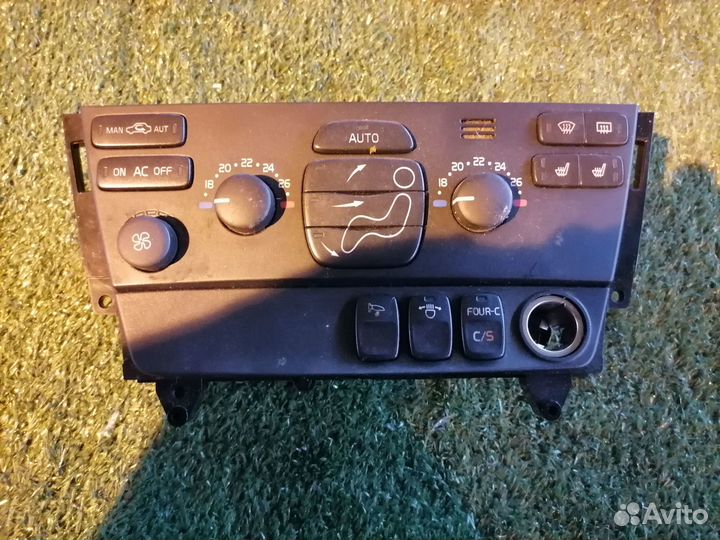 Блок управления климат-контролем 30746022 Volvo V7