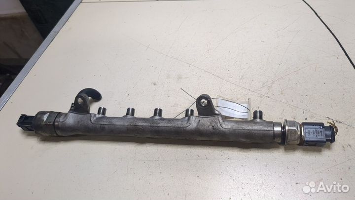 Рампа топливная Volkswagen Golf 6, 2010