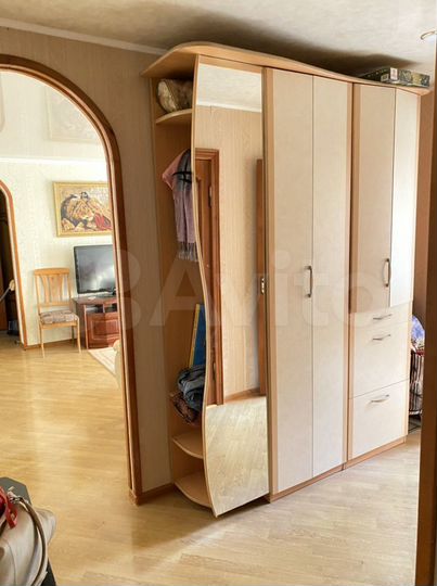 3-к. квартира, 80,2 м², 2/5 эт.