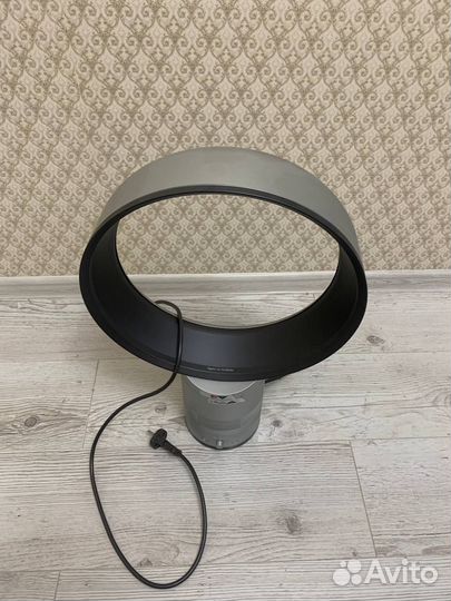 Вентилятор Dyson AM01
